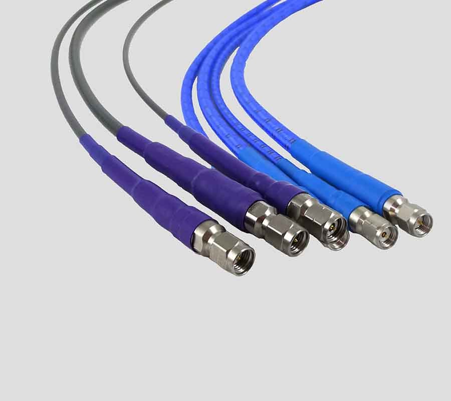 柔(rou)性穩幅穩相電(diàn)纜組件